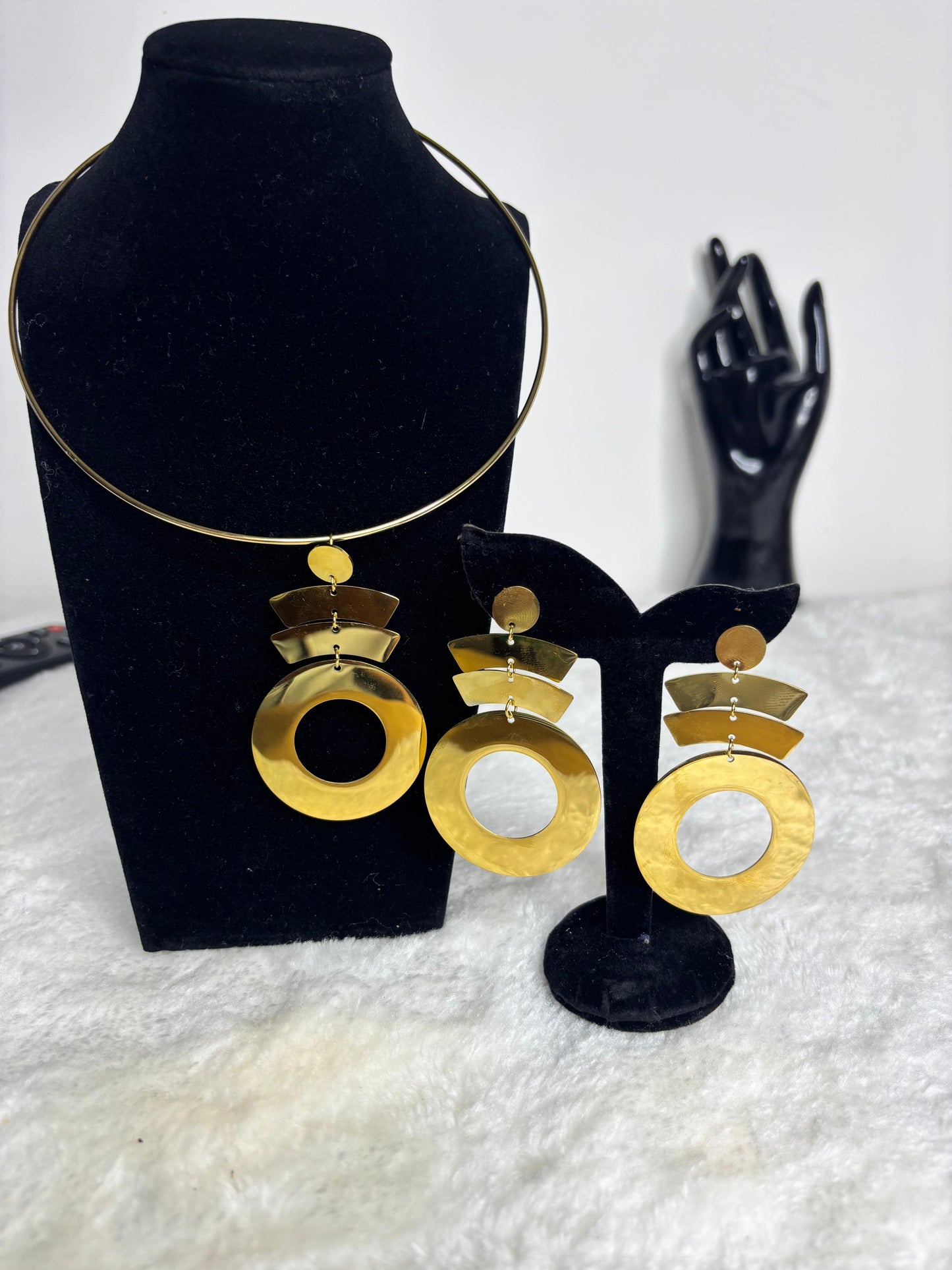 Déesse d’Or” – Iris Royale (Collier + Boucles)