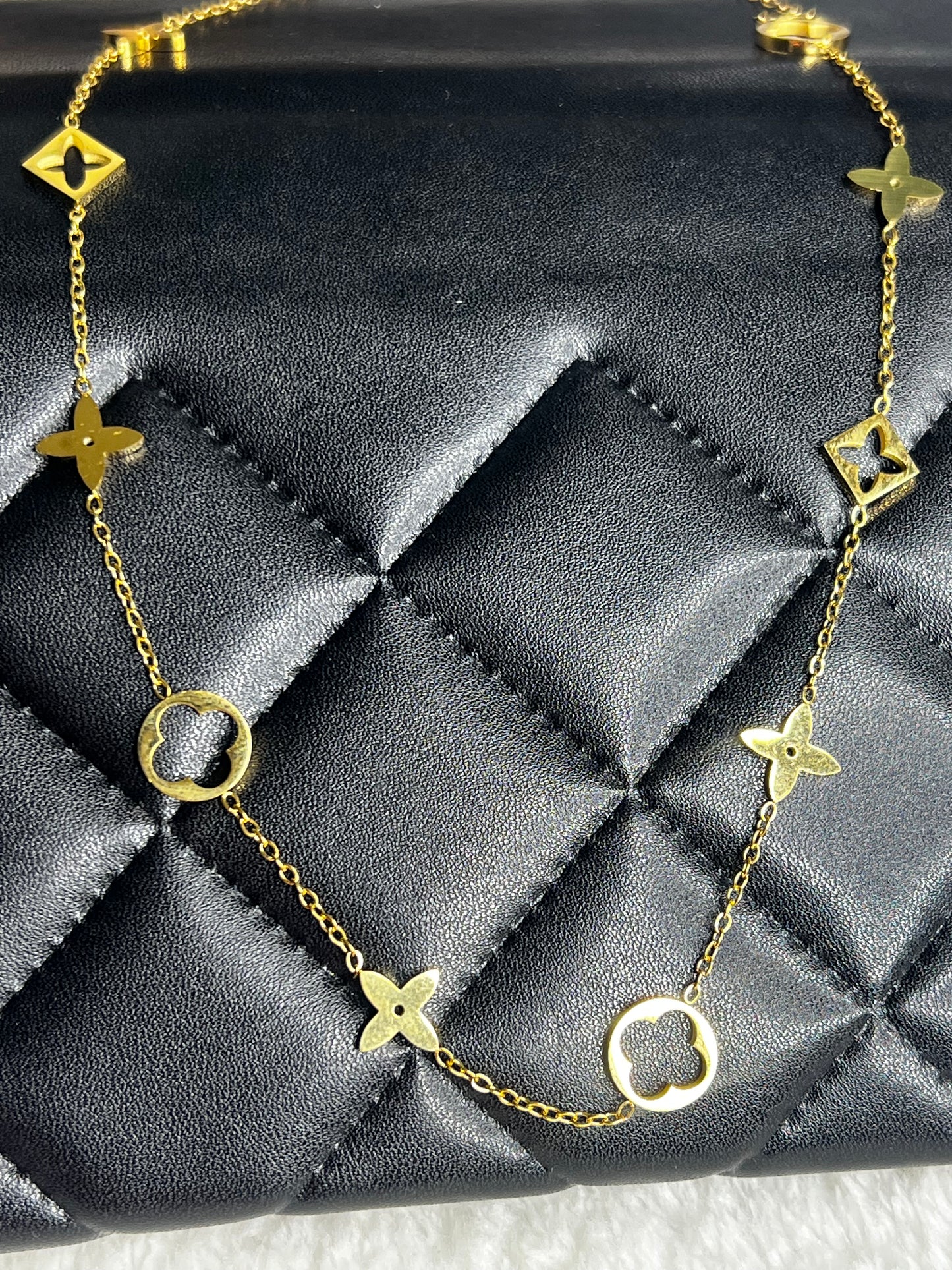✨ Collier Élégance Royale – Iris Royale ✨